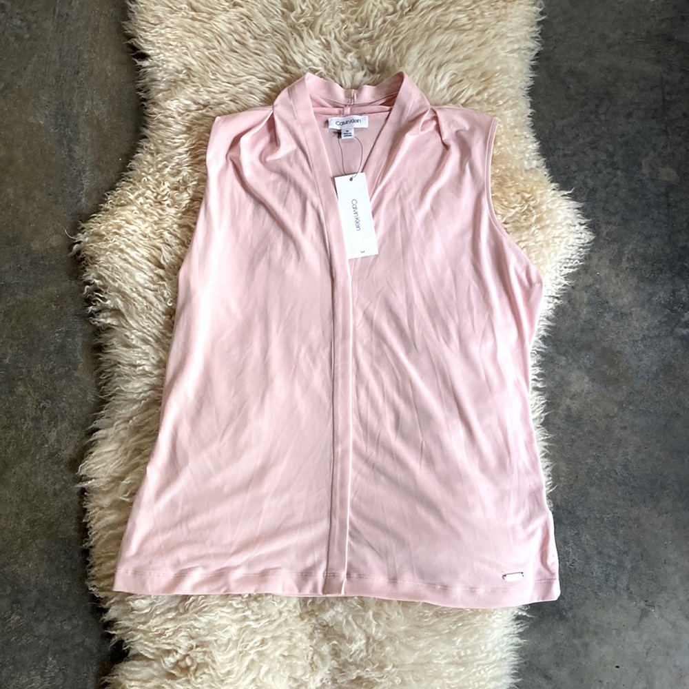 Calvin Klein sleevesless top in pink Size M